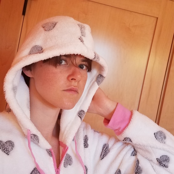 Soft Heart Onsie - Picture 3 of 4